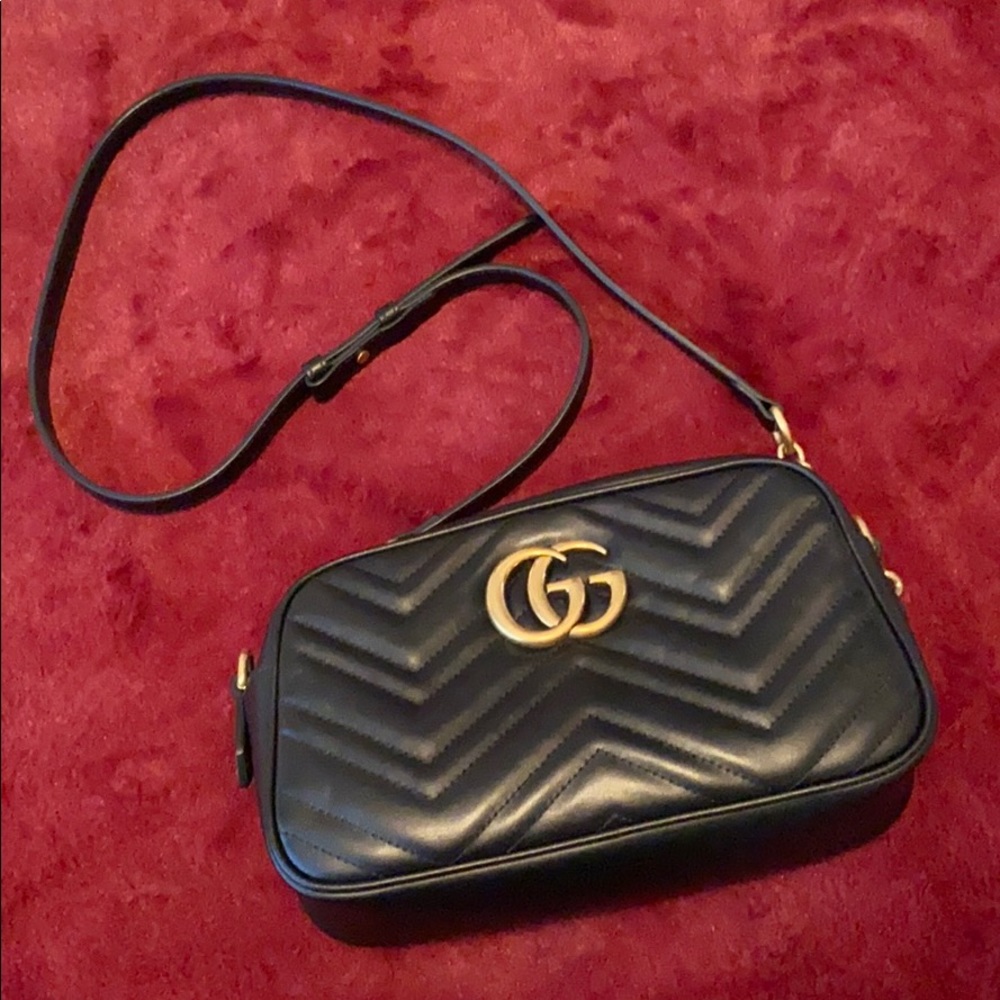 GUCCI GG MARMONT *authentic*